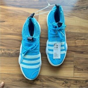 Adidas tray young 3 blue and white sneakers 12/13